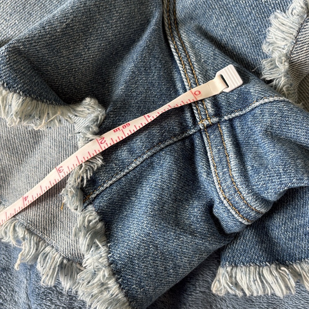 Good American Good Curve Shorts Blue Distressed High-Waisted - Picture 10 of 10